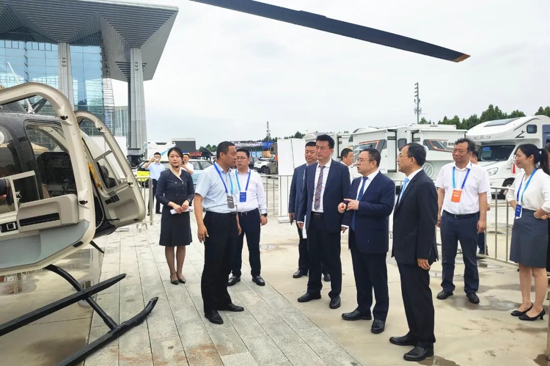 直升机赋能文旅发展 高质量推动低空经济&mdash;&mdash;贝尔407直升机亮相2024西安丝绸之路国际旅游博览会