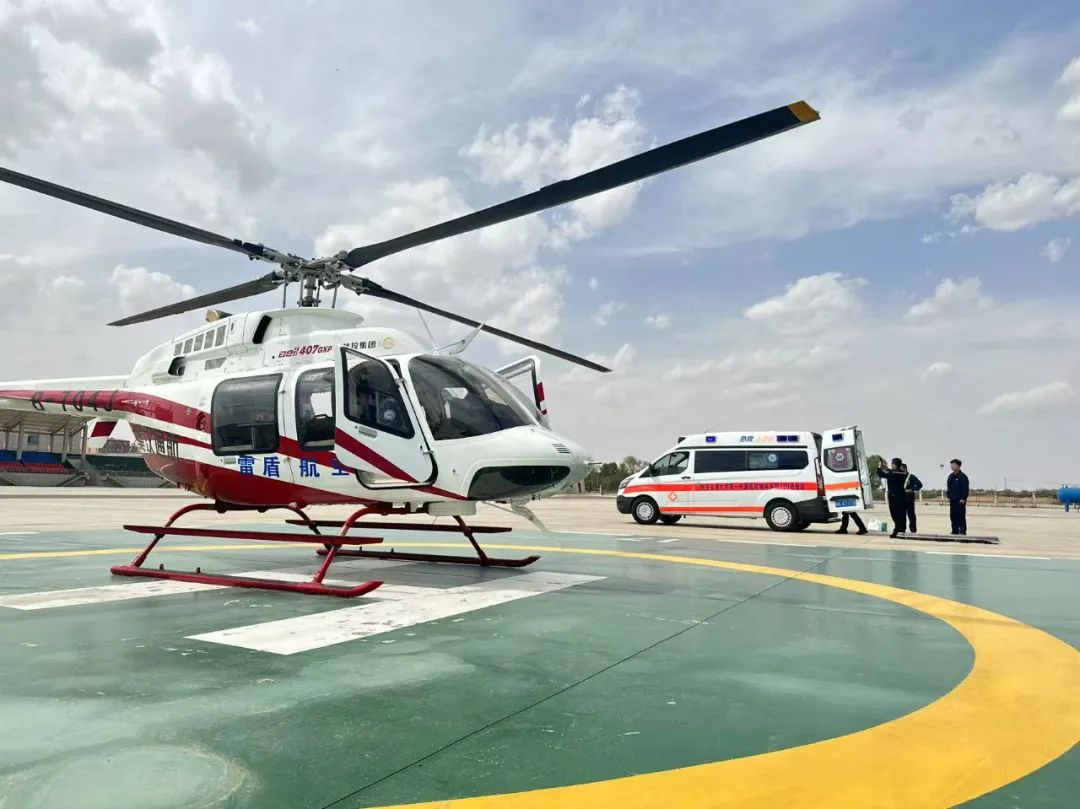 秦汉通航圆满完成一名左踝离断伤患者跨市区空中医疗转运